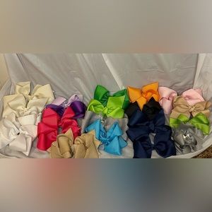 🎀 21 hair bows 🎀